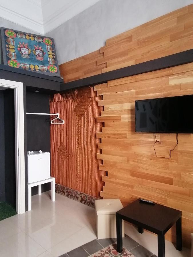 L'Antico Palazzo Rooms Katanya Dış mekan fotoğraf