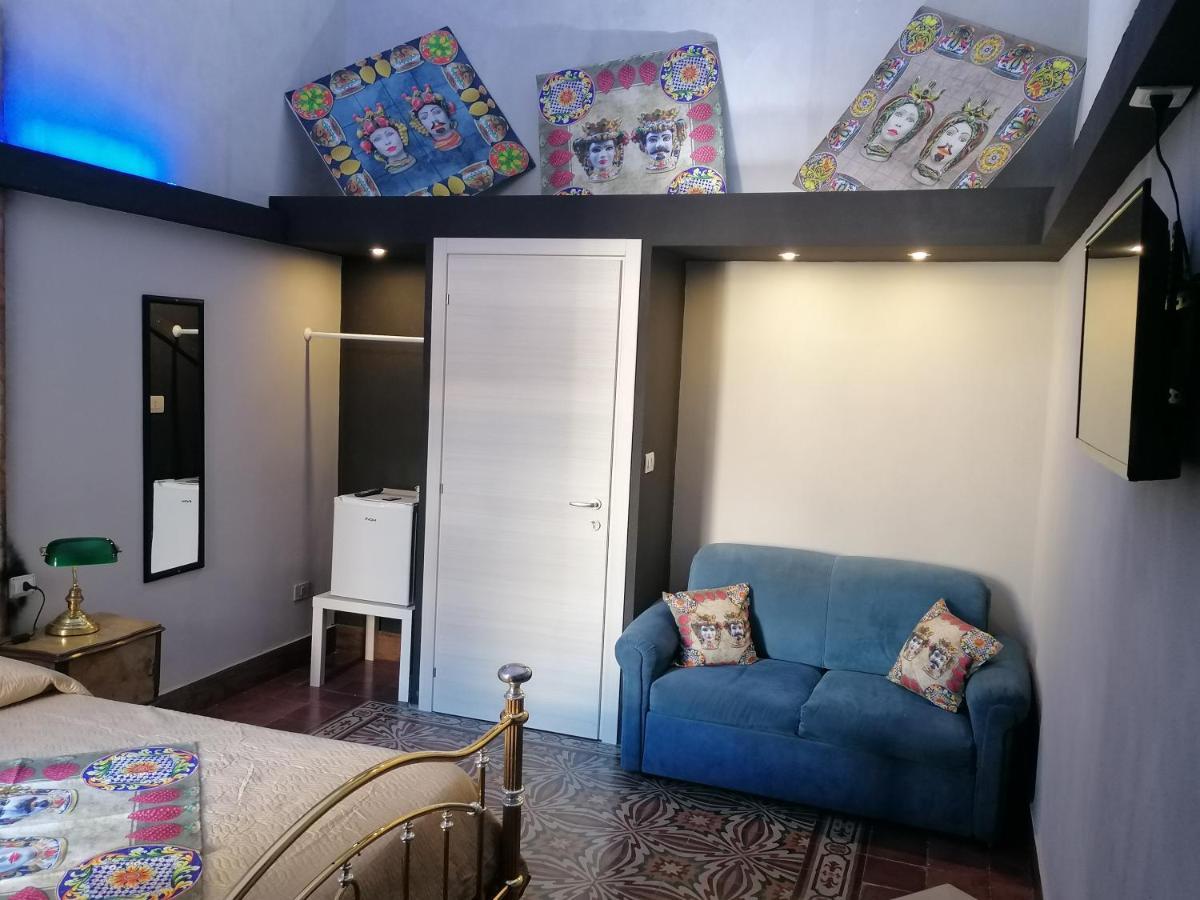 L'Antico Palazzo Rooms Katanya Dış mekan fotoğraf